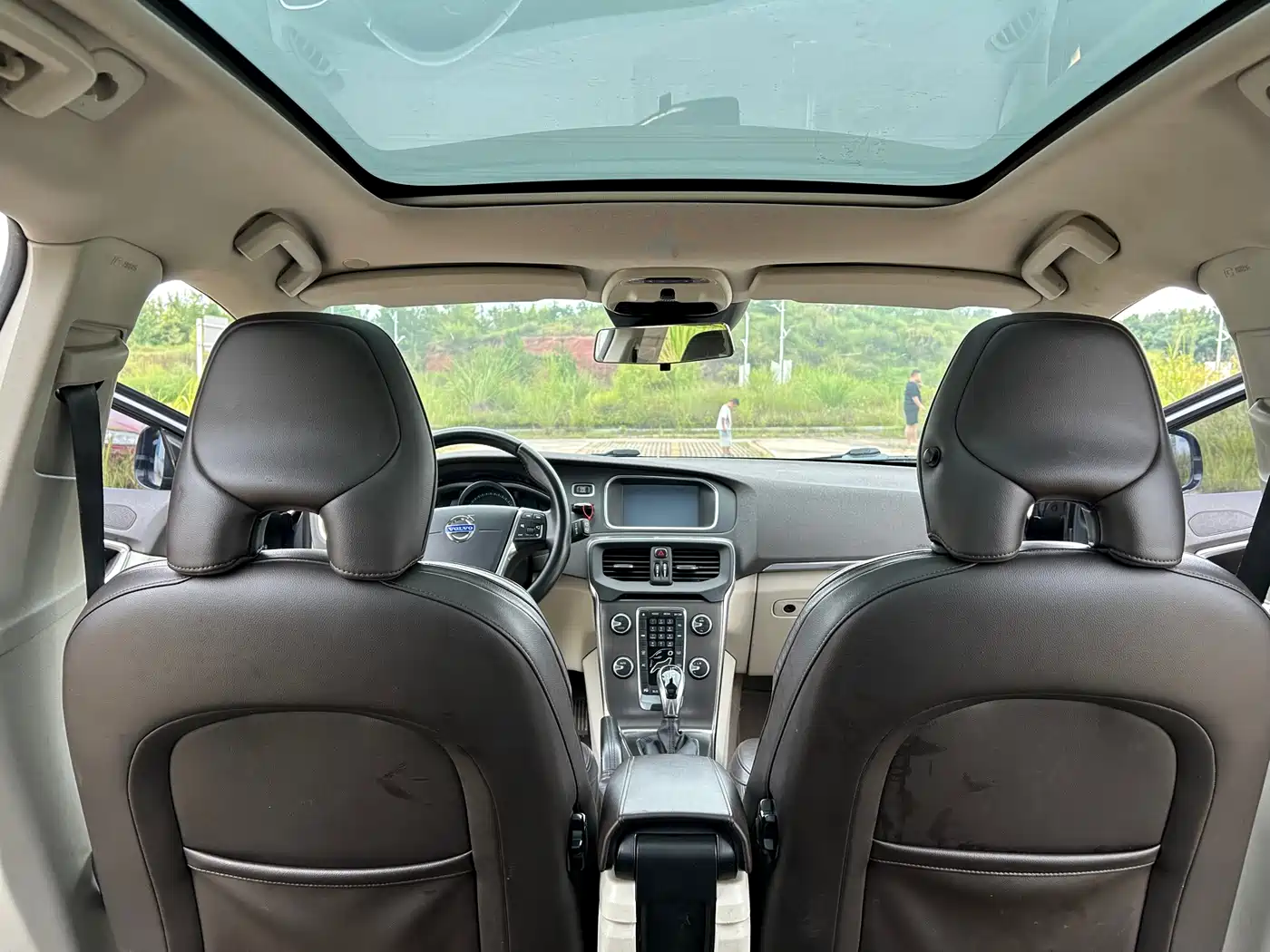 Volvo V40 2016 2014 2.0T Zhiya Edition