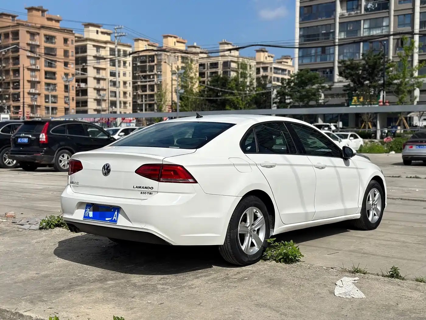 Volkswagen Lamando 2015 230TSI DSG Style фото 4