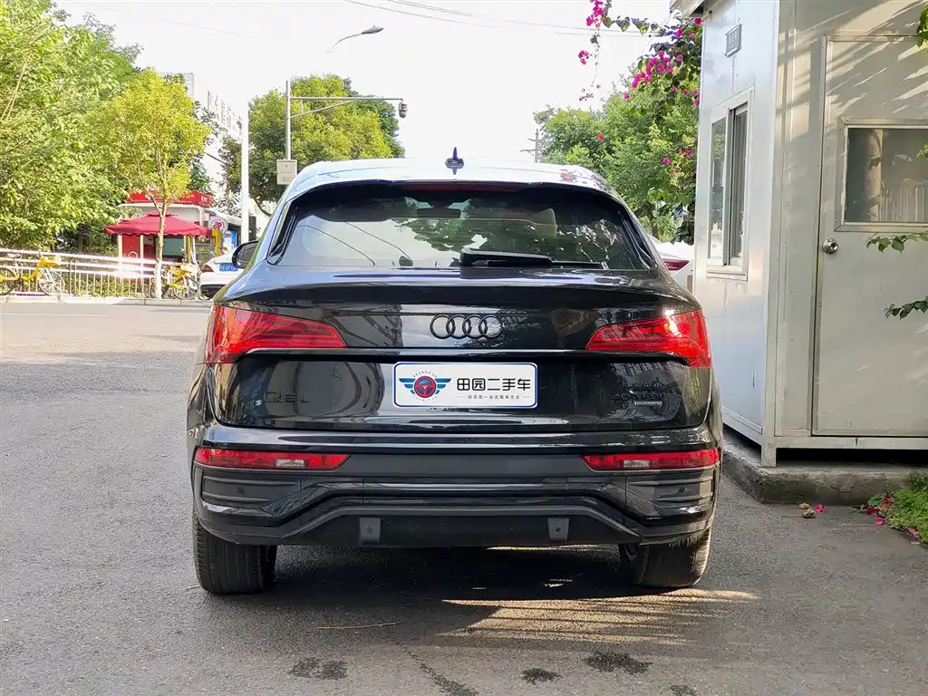Audi Q5L Sportback 2022 40 TFSI Luxury фото 5