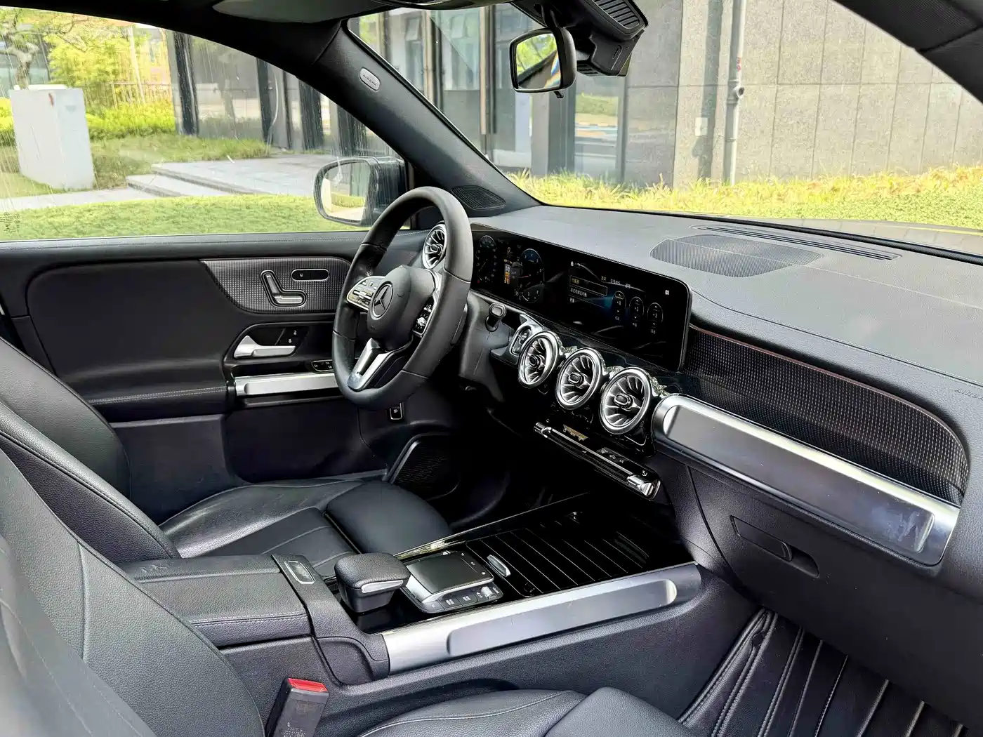 Mercedes-Benz GLB 2022 Model GLB 200 Fashion Edition фото 3