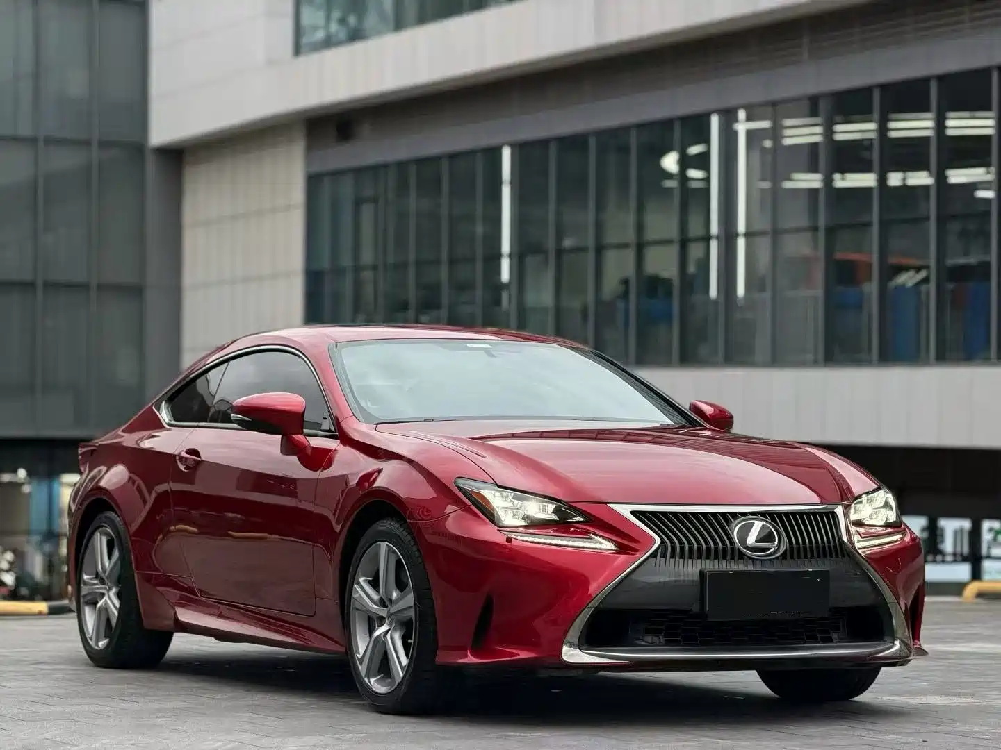 Фото 2 - Lexus RC