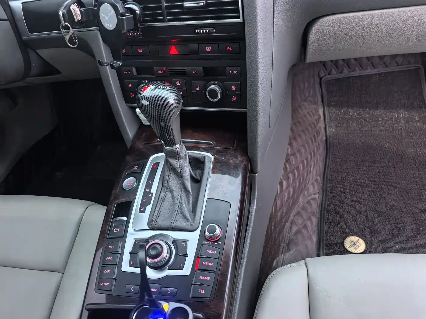 Audi A6L 2011 3.0 TFSI quattro Luxury фото 18
