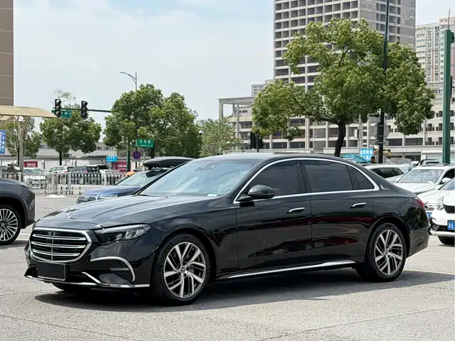 Mercedes-Benz E-Class 2024 Facelift E 300 L Fashion — фото 1