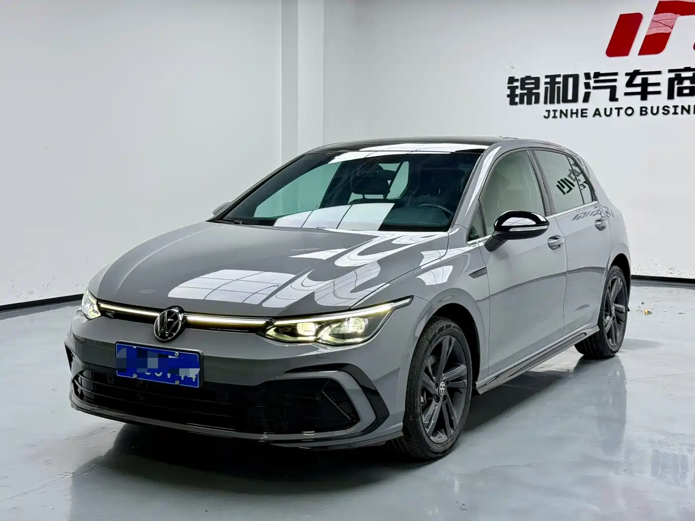 Volkswagen Golf 2023 Model 280TSI DSG R-Line