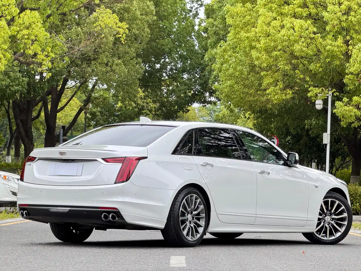 Cadillac CT6 2019 28T Leading Sport Model фото 3