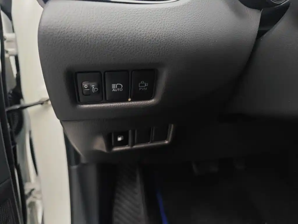 Toyota C-HR 2019 2020 Model 2.0L Leading