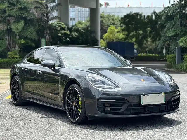 Porsche Panamera New Energy 2023 Panamera 4 E-Hybrid Platinum Edition 2.9T — фото 3