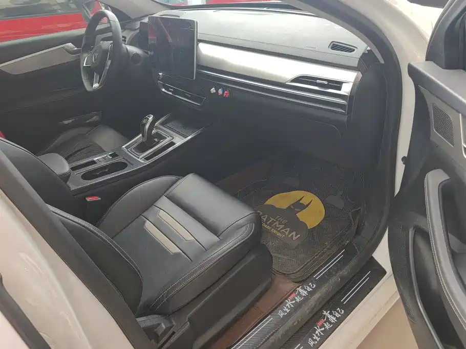 BYD Qin Pro 2019 2018 1.5TI Automatic Smart Connected Fashion Edition