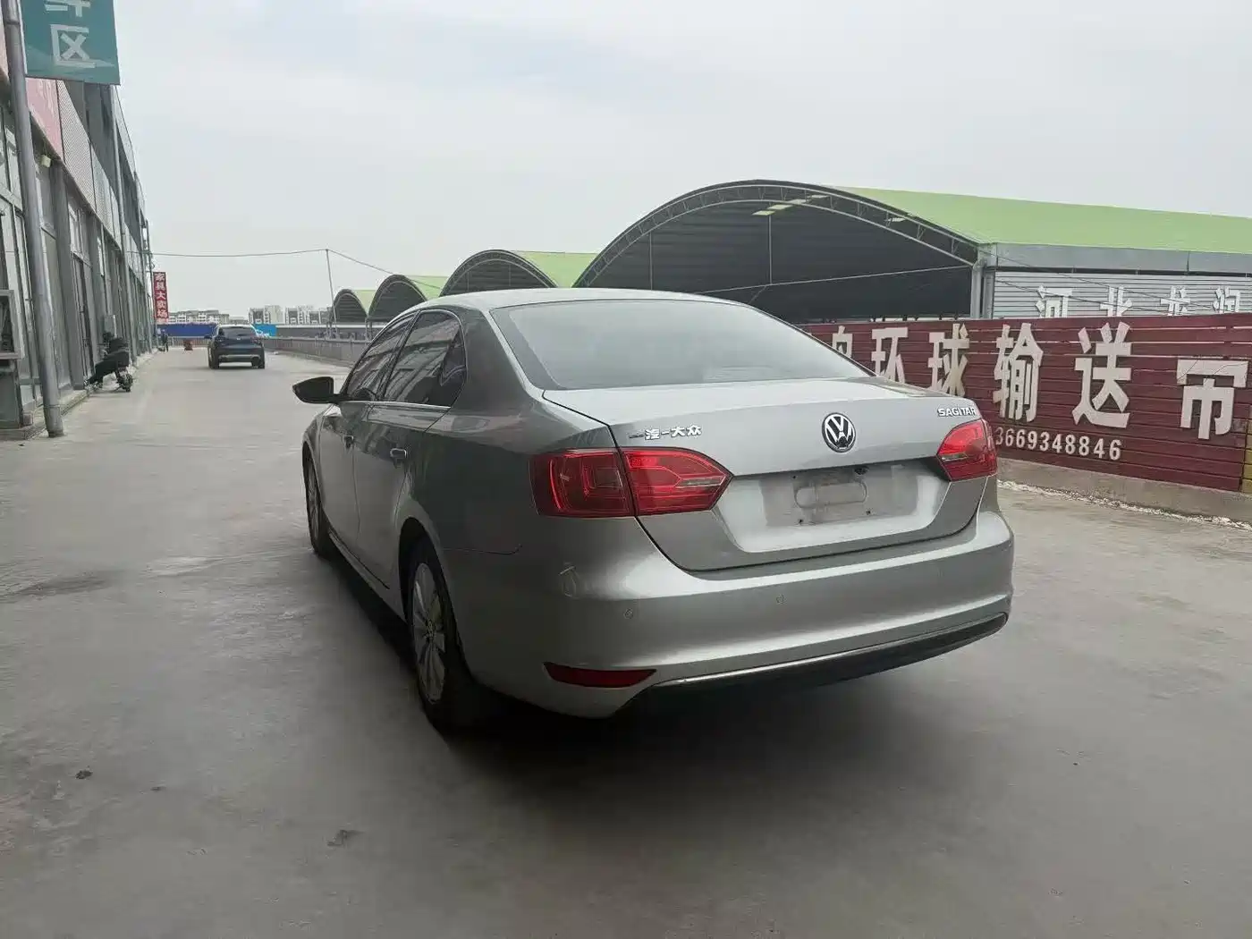 Volkswagen Sagitar 2014 Facelift 1.6L Automatic Comfort фото 4