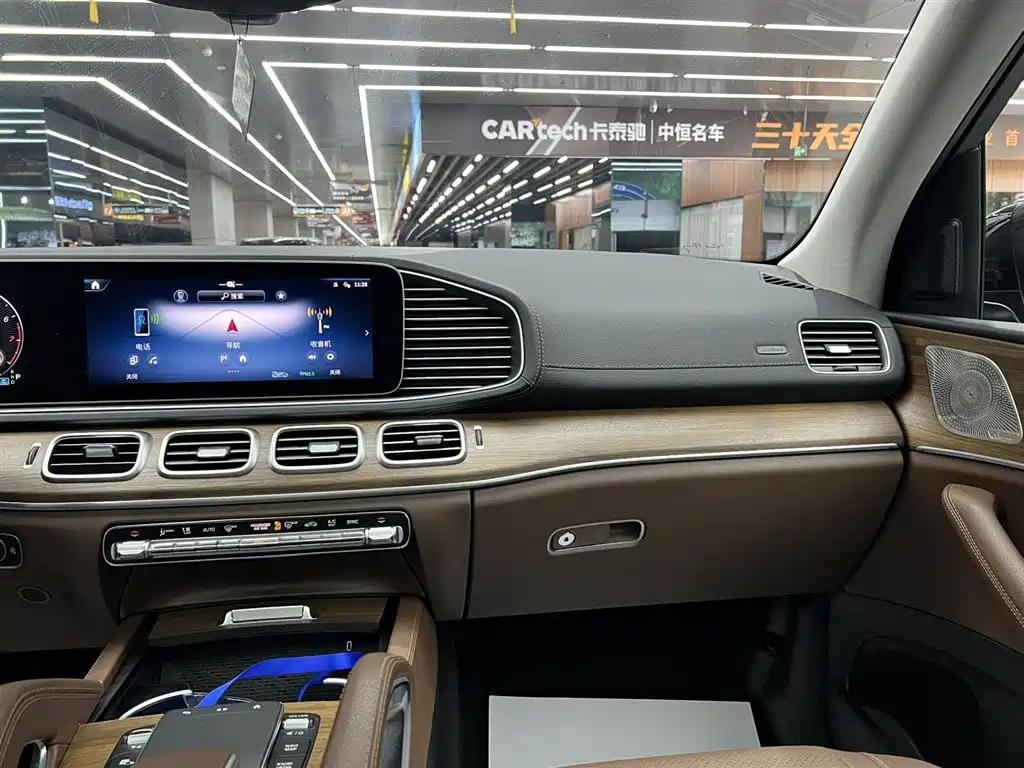 Mercedes-Benz GLE 2024 GLE 450 4MATIC Fashion фото 13