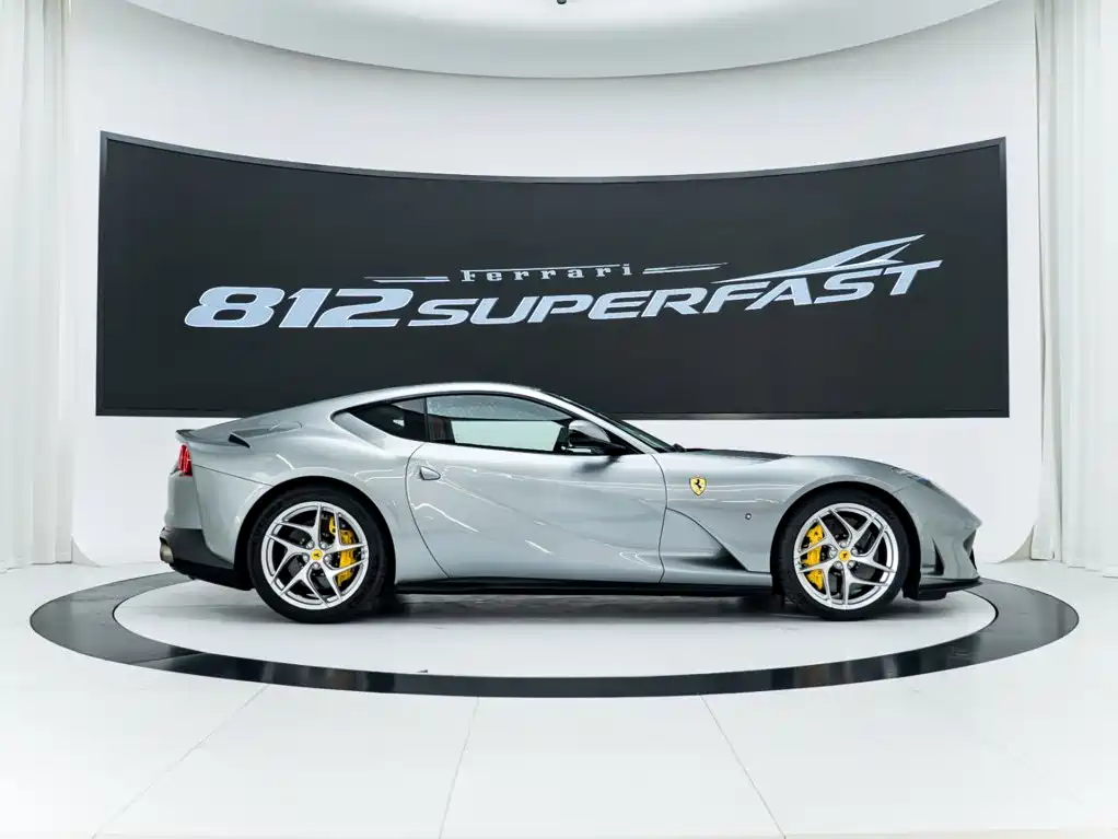 Ferrari 812 2019 2017 6.5L Superfast