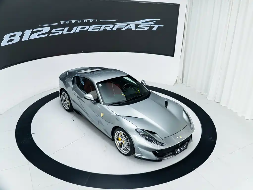 Ferrari 812 2019 2017 6.5L Superfast