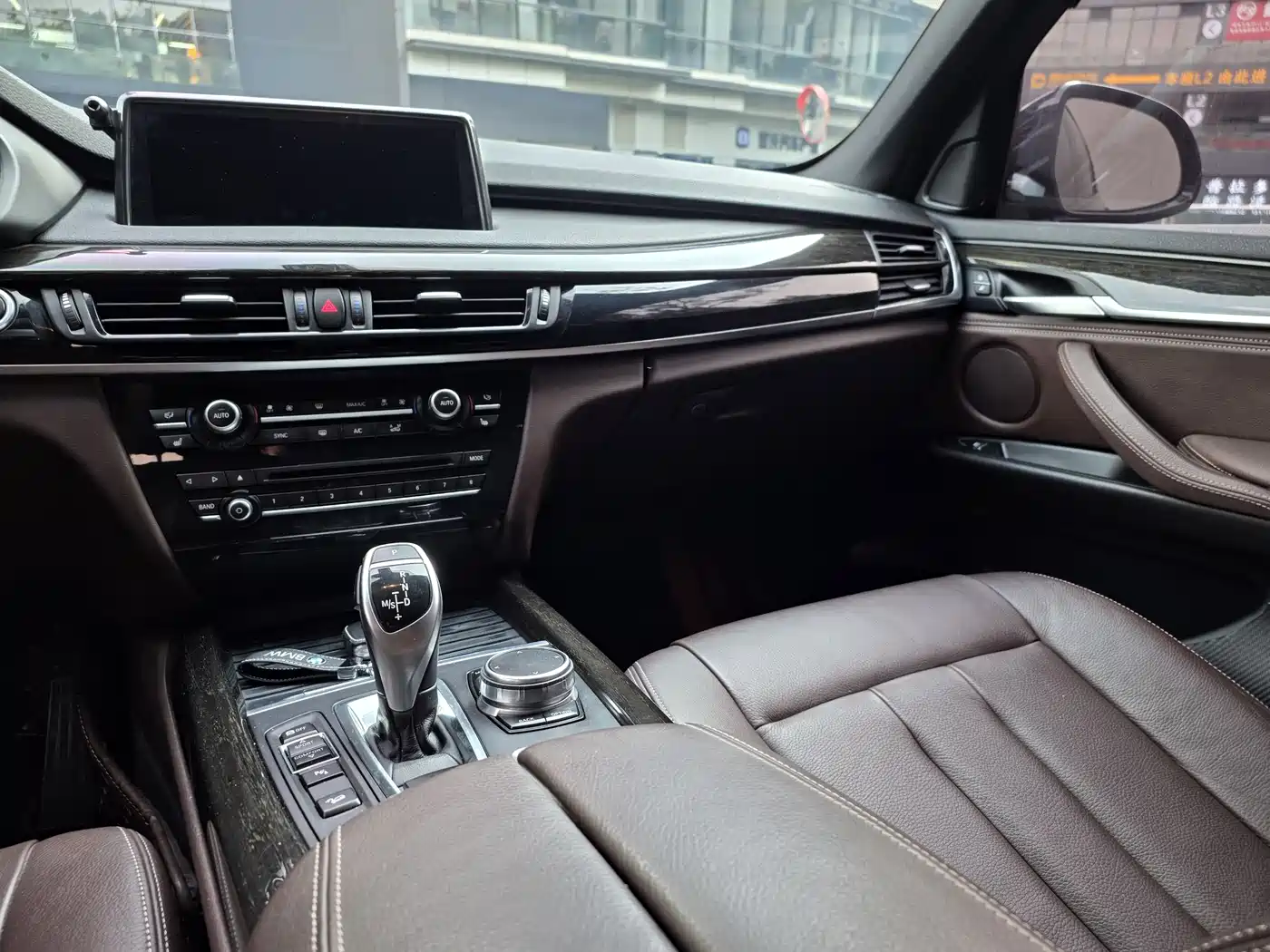BMW X5 (Import) 2017 xDrive35i M Luxury Sport фото 25