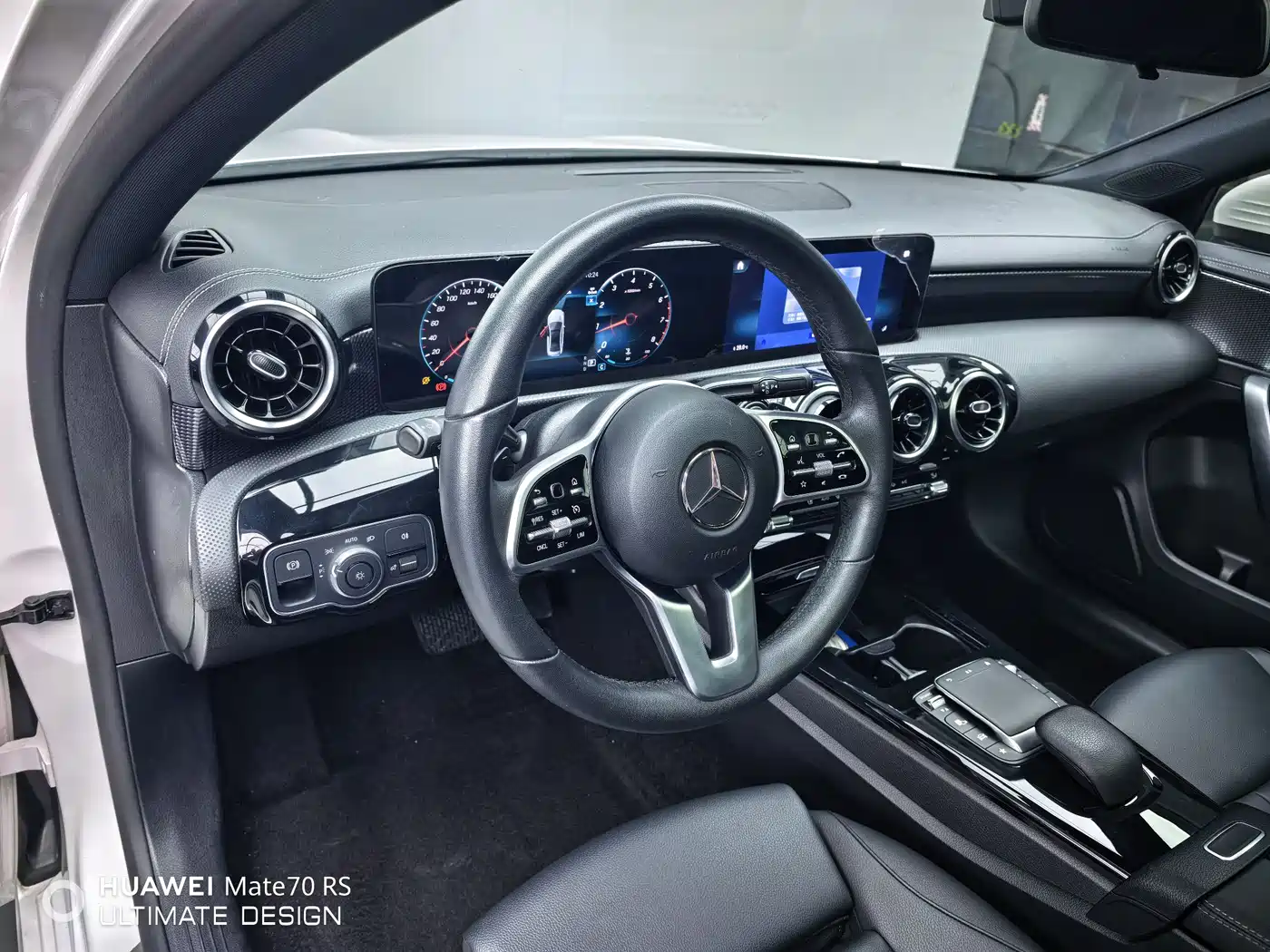 Mercedes-Benz A-Class 2023 A 200 L Dynamic фото 20