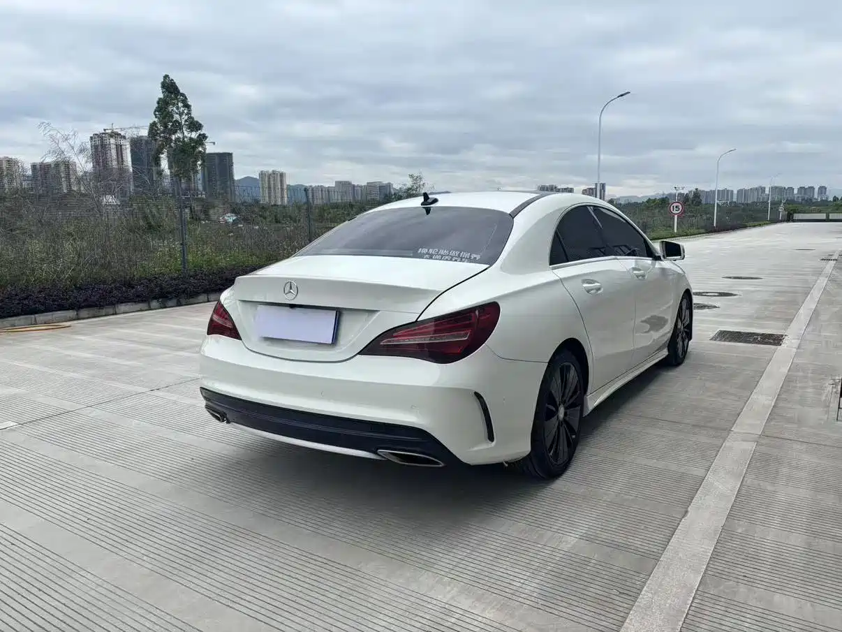 Mercedes-Benz CLA (Import) 2016 CLA 200 Fashion фото 9