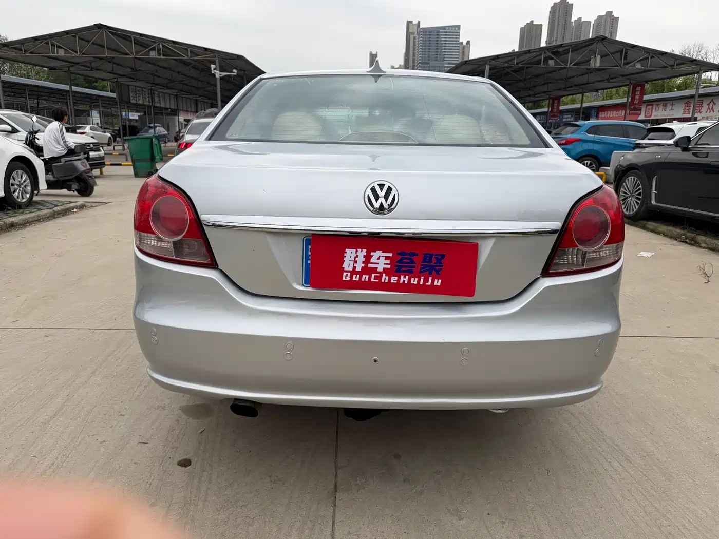 Volkswagen Lavida 2009 Model 2.0L Automatic PinYou Edition фото 14