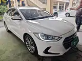 Фото 4 - Hyundai Elantra