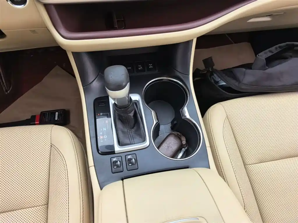 Toyota Highlander 2015 2.0T AWD Luxury Edition 7-seater фото 14
