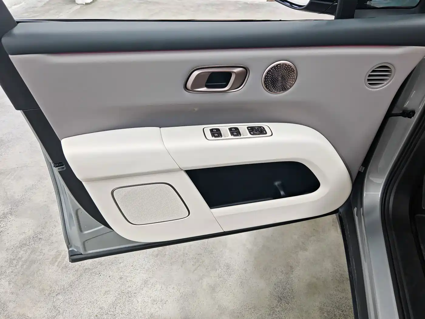 Li Auto i6 2026 2025 4WD Base Model