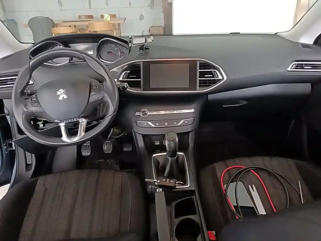Peugeot 308S 2015 2015 1.6L Manual Dynamic Edition