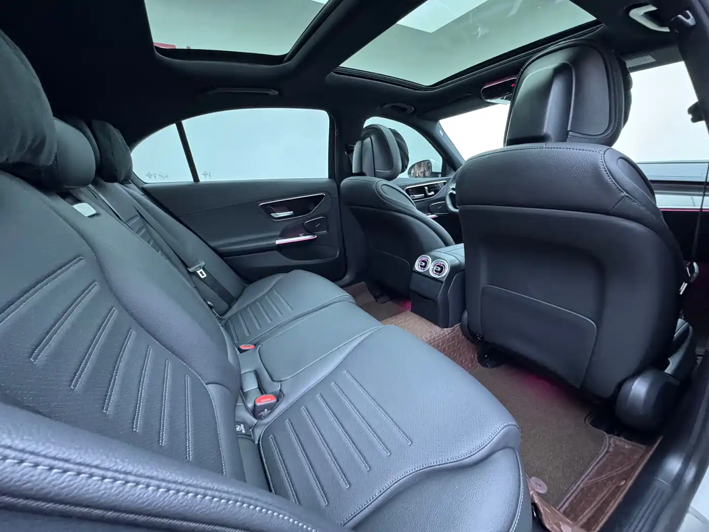 Mercedes-Benz C-Class 2025 Facelift C 260 L Sport Edition фото 16