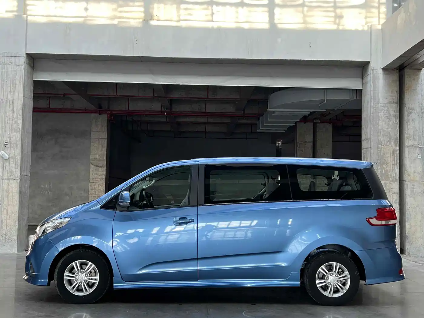 SAIC Maxus Maxus G10 2018 PLUS 1.9T Manual Elite Edition Diesel фото 2