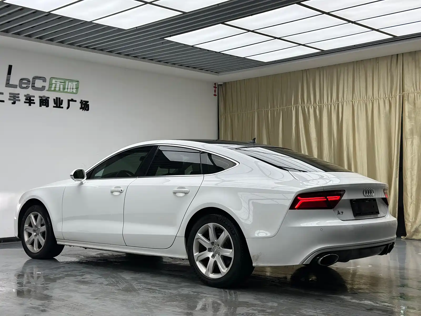 Photo 4 - Audi A7