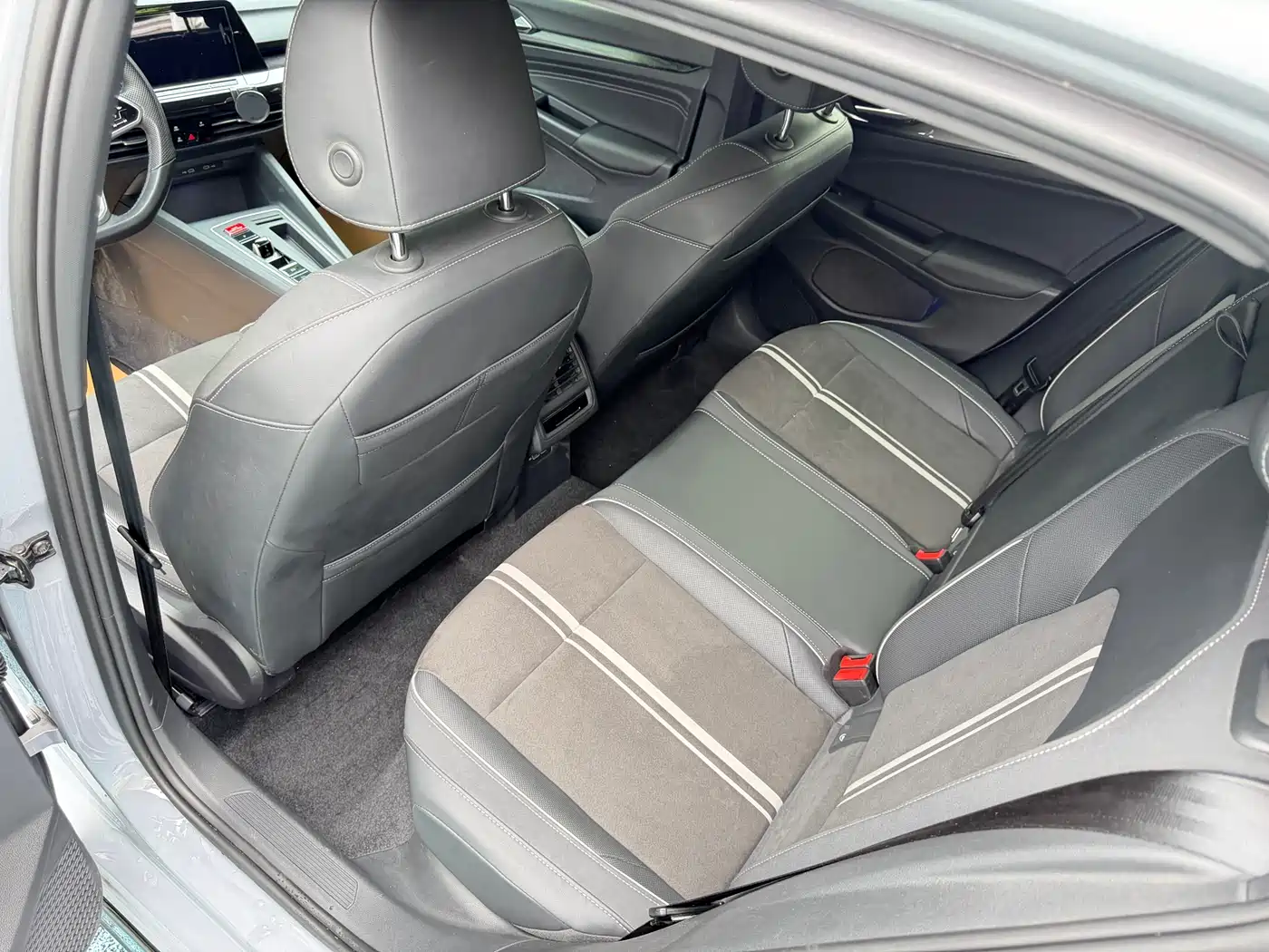 Volkswagen Golf 2021 280TSI DSG R-Line фото 11