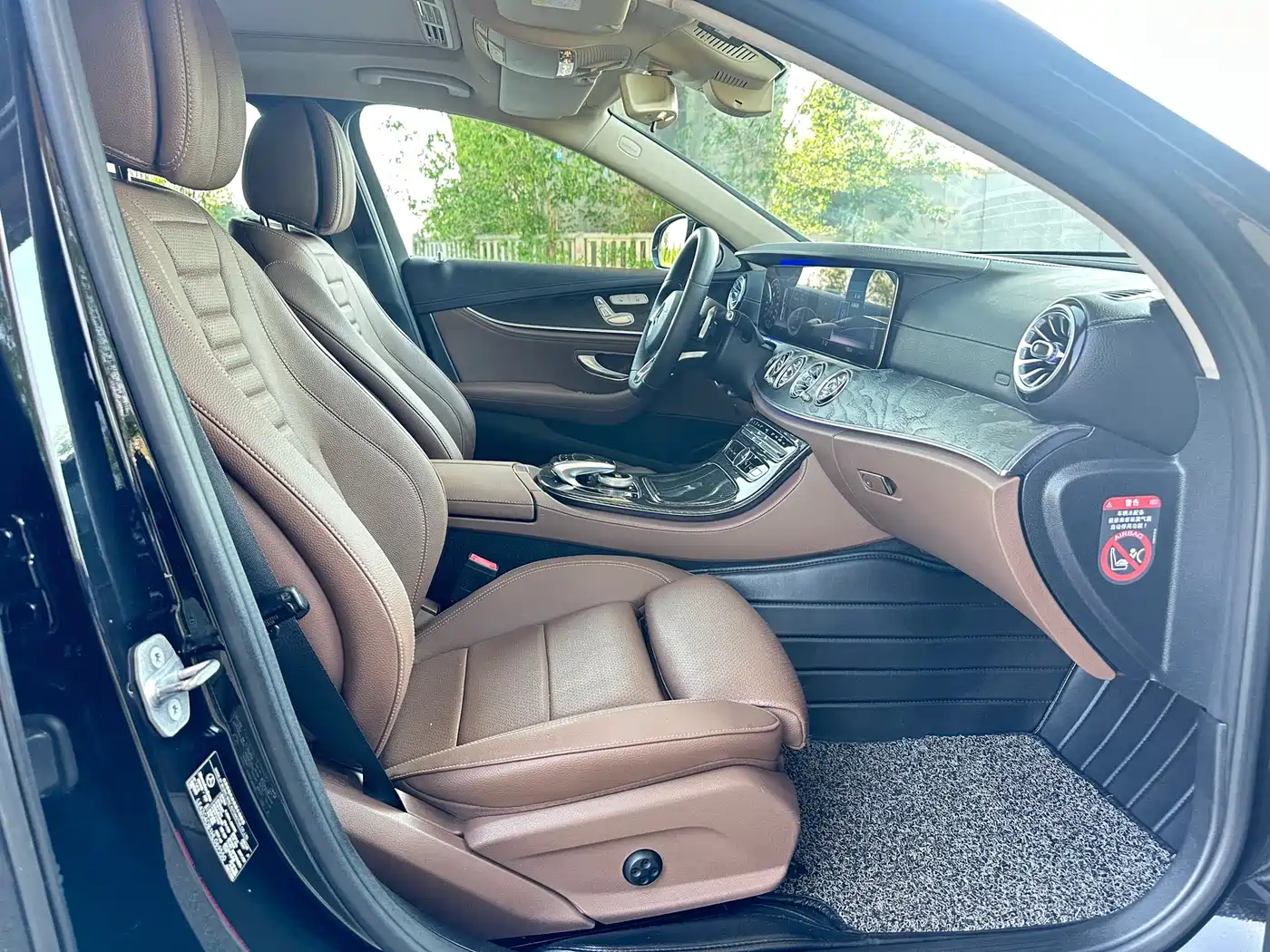 Mercedes-Benz E-Class 2017 E 200 L 4MATIC фото 12