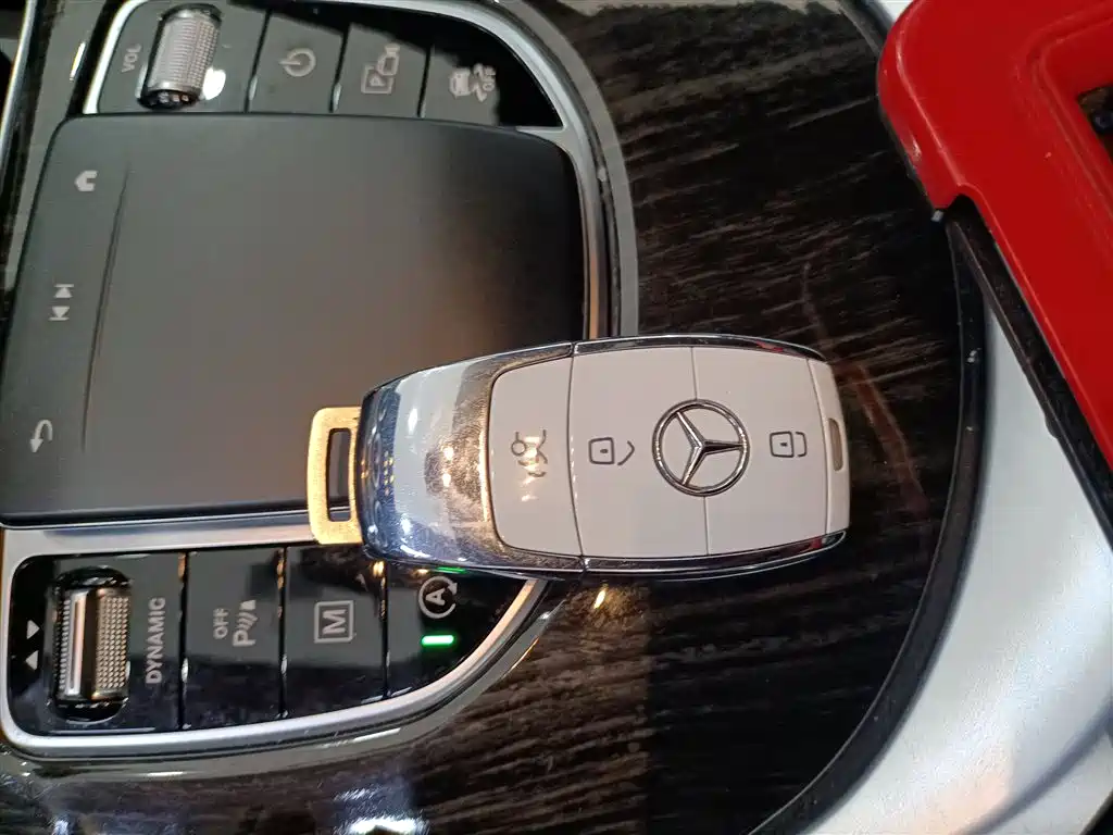 Mercedes-Benz GLC Coupe 2021 GLC 260 4MATIC Coupe SUV фото 17