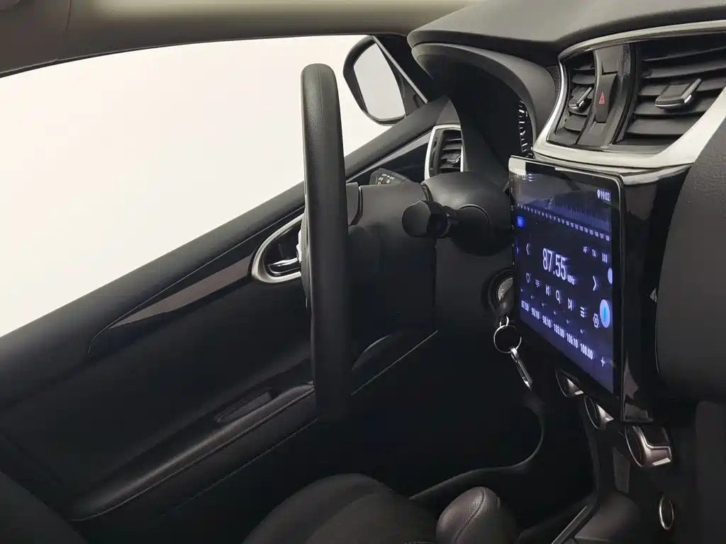 Nissan SYLPHY, миниатюра 22