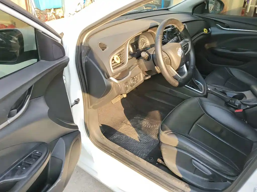 Фото 16 - Buick Excelle