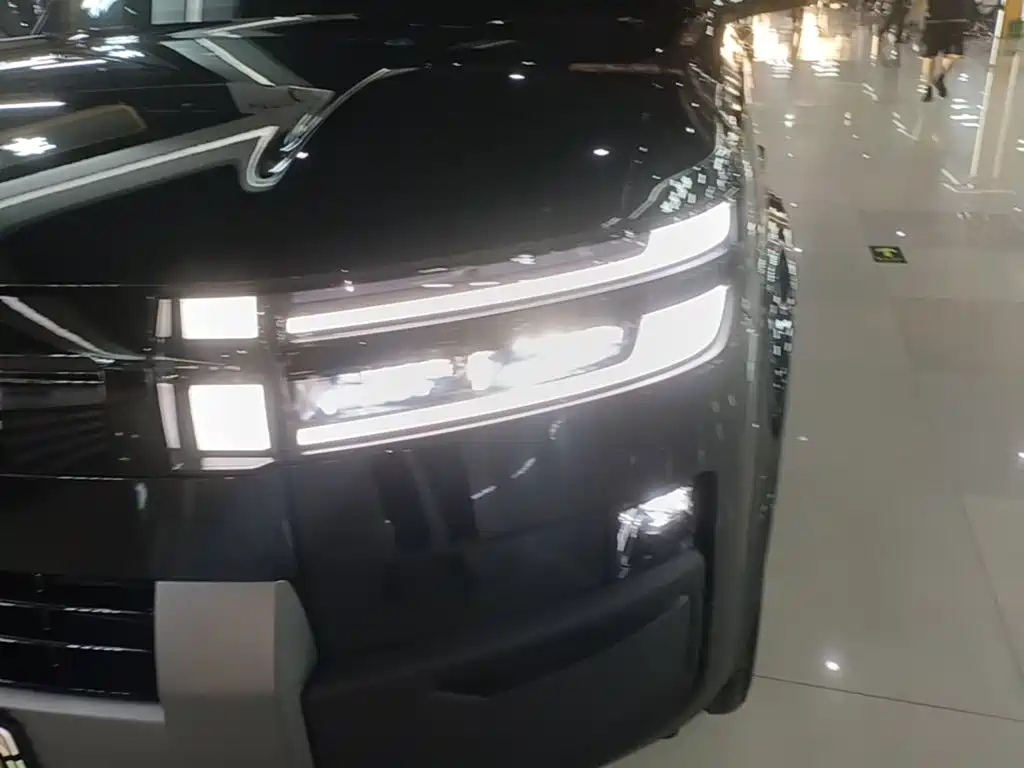 Fang Cheng Bao Titanium 7 2026 2025 AWD Base Model