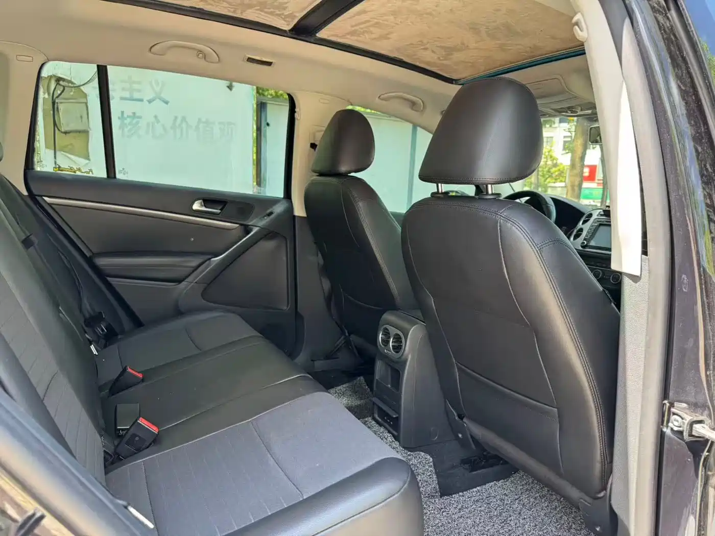 Volkswagen Tiguan 2015 1.8TSI Auto 4WD Style Vision Edition фото 5