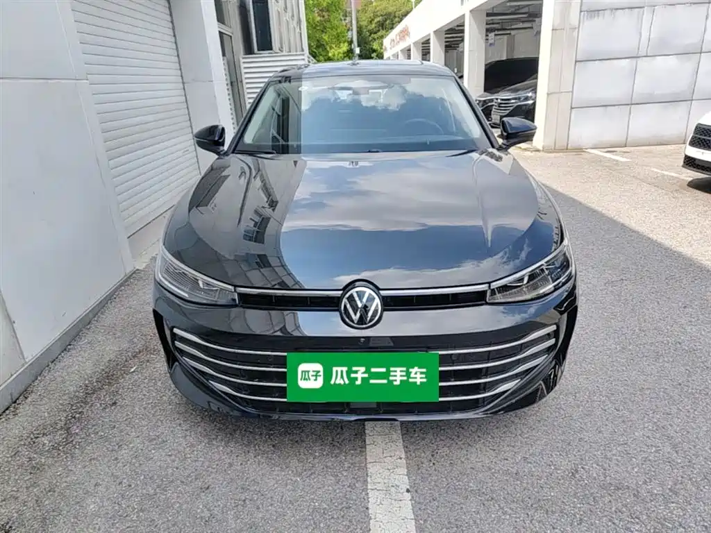 Volkswagen Passat 2025 Pro 380TSI Dragon Prestige Edition фото 3