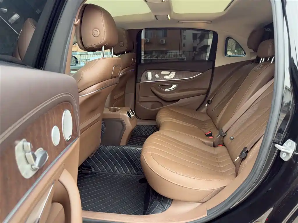 MERCEDES-BENZ E CLASS