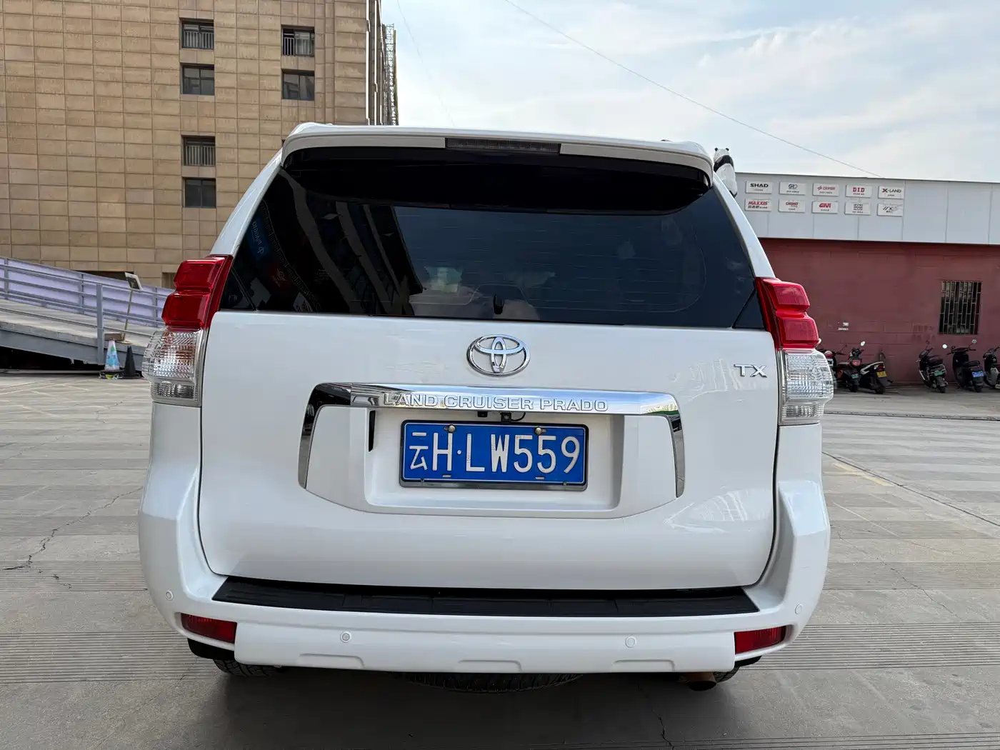 Toyota Prado (Import) 2010 2.7L Automatic Standard фото 4