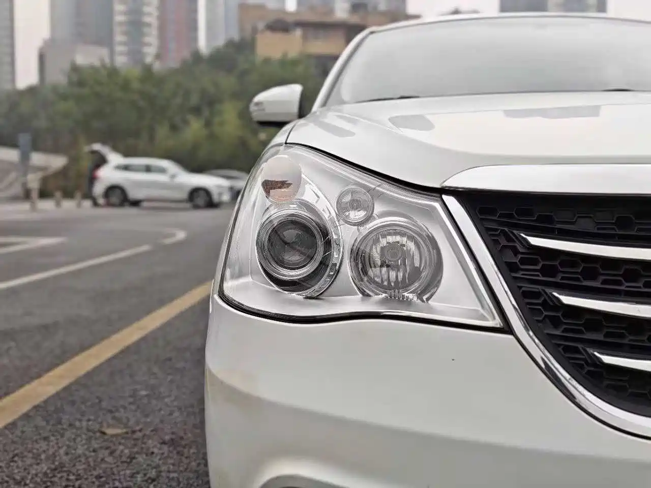 Dongfeng Aeolus Dongfeng Fengshen A60 2014 2014 1.6L Automatic Luxury