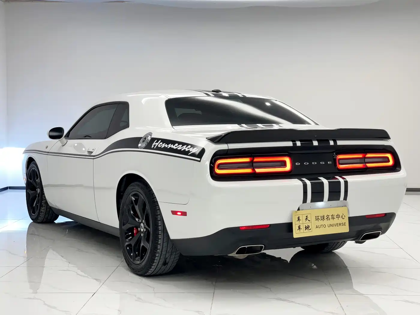 Dodge Challenger 2018 2019 Base Model