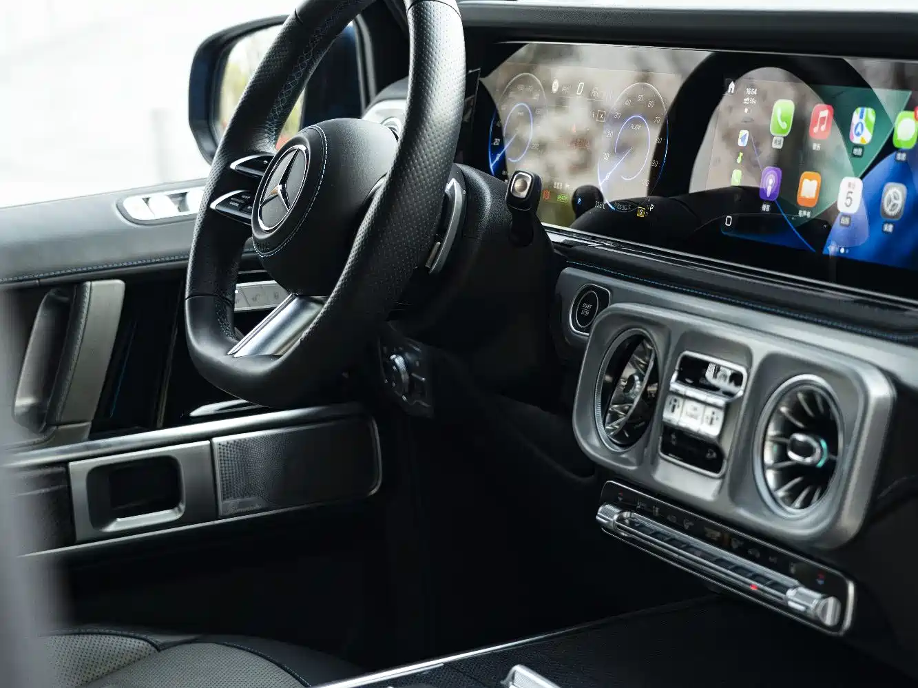 Mercedes-Benz G-Class New Energy 2025 G580 Launch Special Edition фото 7