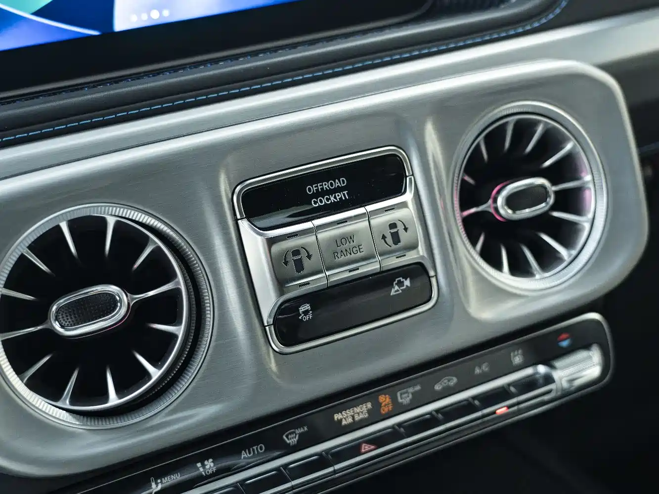 Mercedes-Benz G-Class New Energy 2025 G580 Launch Special Edition фото 14