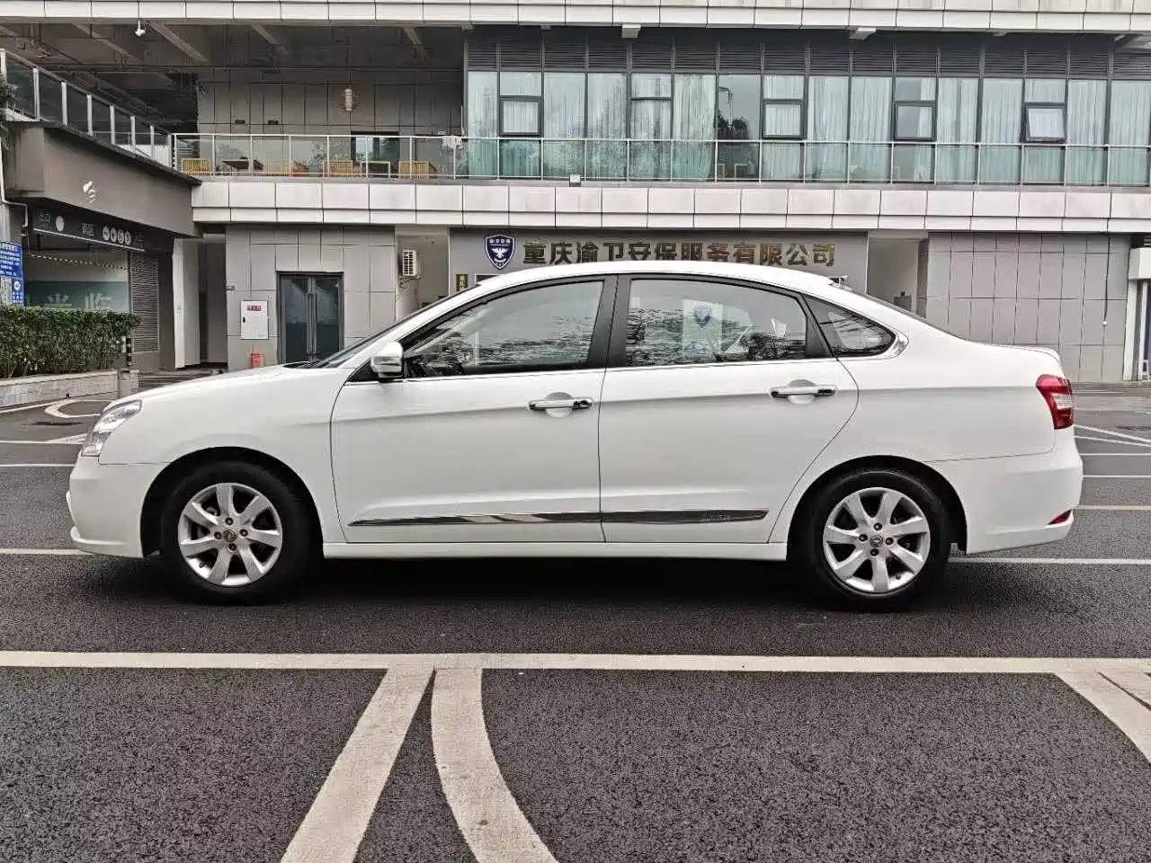 Dongfeng Aeolus Dongfeng Fengshen A60 2014 2014 1.6L Automatic Luxury