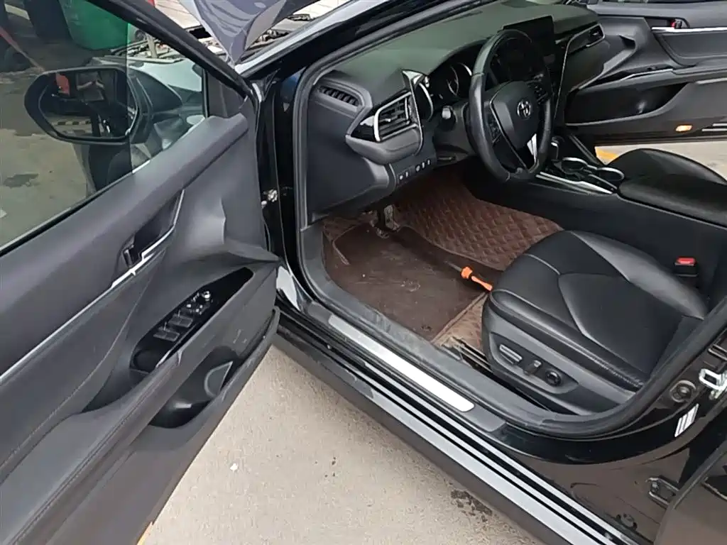 Toyota Camry 2021 2.0G Luxury Edition фото 16