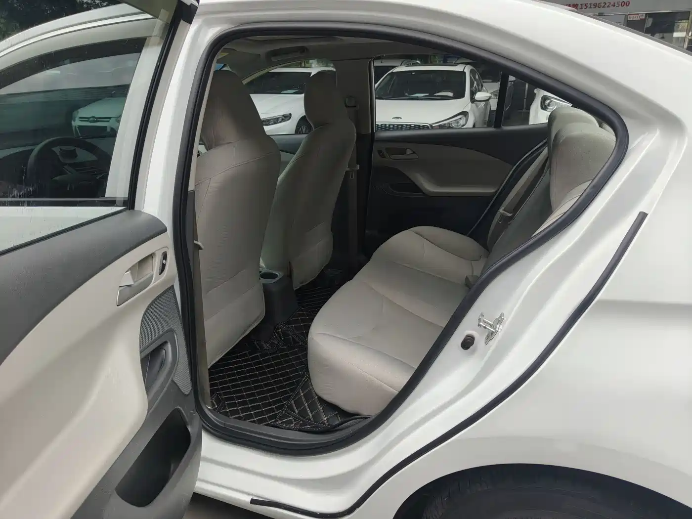 Chevrolet Sail 2015 Sail 3 1.5L Manual Ideal Sunroof Edition фото 8