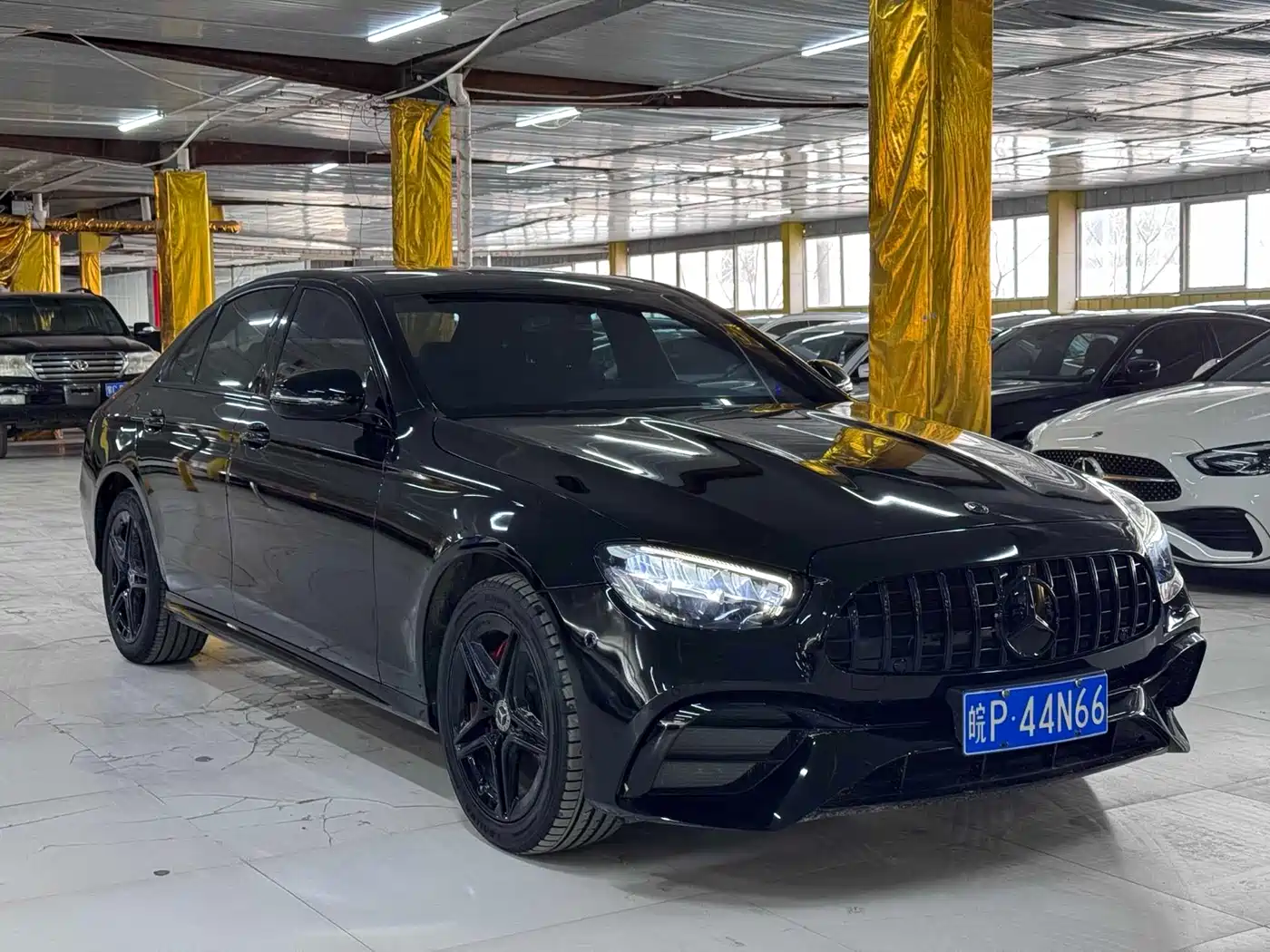 MERCEDES-BENZ E CLASS