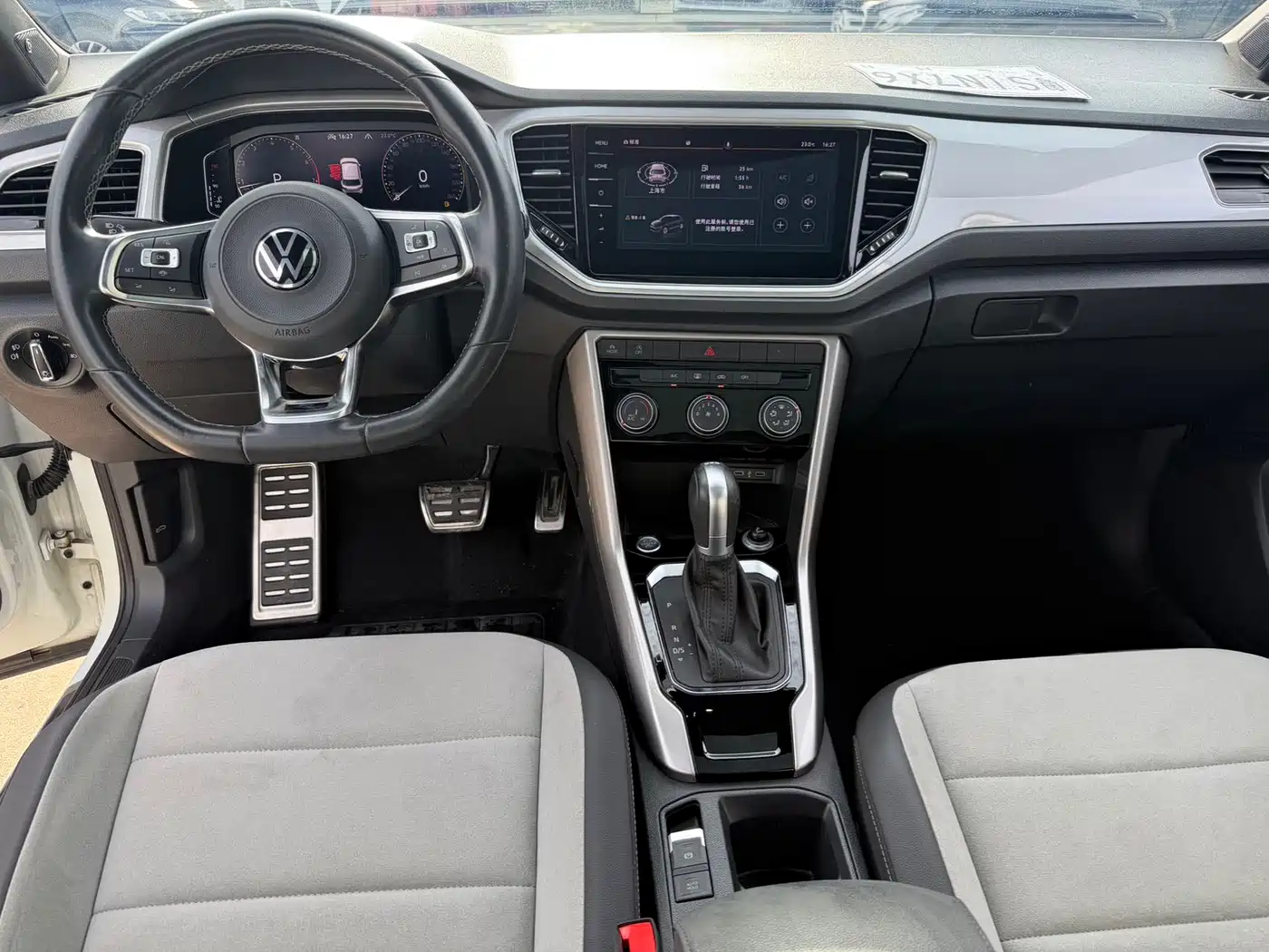 Volkswagen T-ROC 2021 280TSI DSG 2WD R-Line Pro Connected фото 4