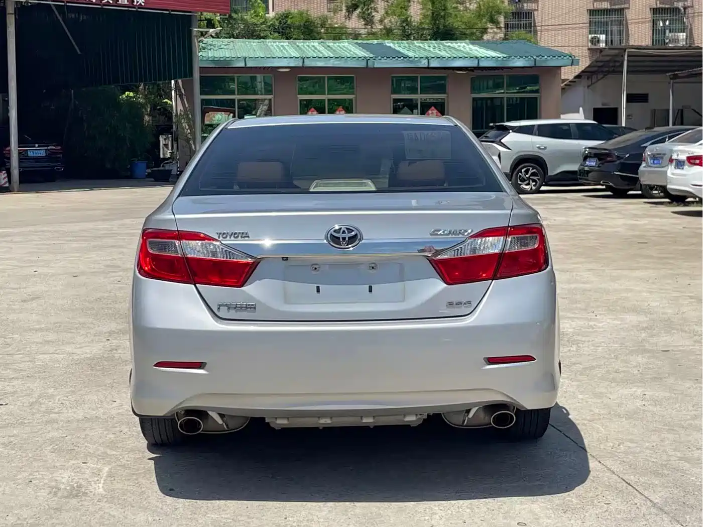 Photo 7 - Toyota Camry