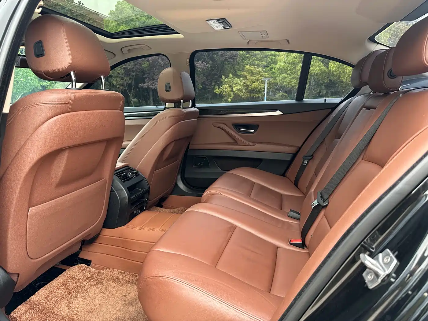 BMW 5 Series 2017 525Li Leading Edition фото 9