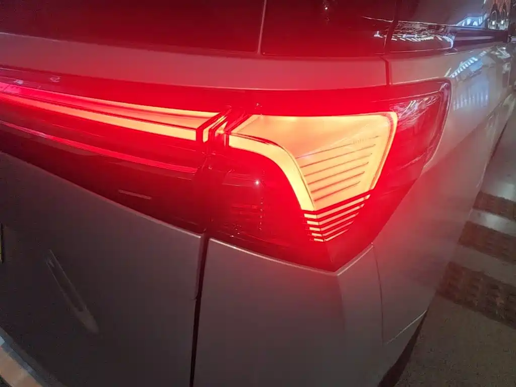 Buick GL8 New Energy 2025 Land Honor Premium Edition 7-Seater фото 8