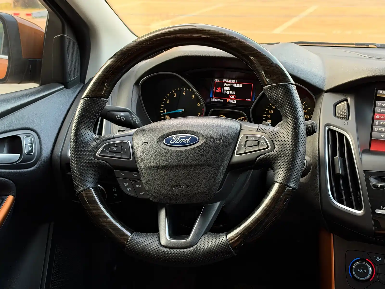 Фото 7 - Ford Focus